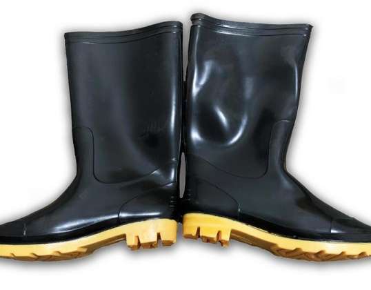 Remnants wholesale - rubber boots size 43