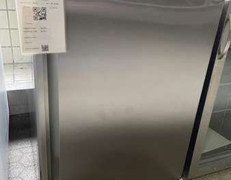 Auction: refrigerator (new, defects: no visible damage)