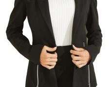 GUESS Kadın Ceket - Toptan Satış Fiyatı €56.10 - Perakende Fiyat €150 - Yeni Koleksiyon
