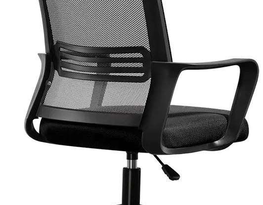 Cadeira de escritório ergonómica preta