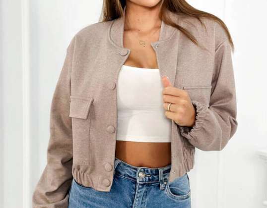 Sweatshirt fastgjort med trykknapper med lommer Dette design kombinerer funktionalitet med et moderigtigt look