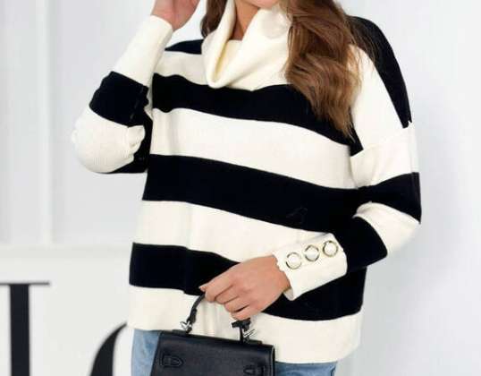 Striped turtleneck sweater black Made of high-quality wool, it guarantees pleasant warmth on colder days.