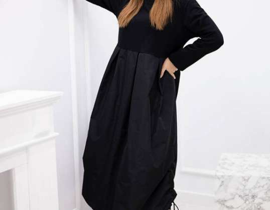 O rochie neagră evazată cu welts pe laterale este o propunere unică care combină libertatea de tăiere cu detalii la modă
