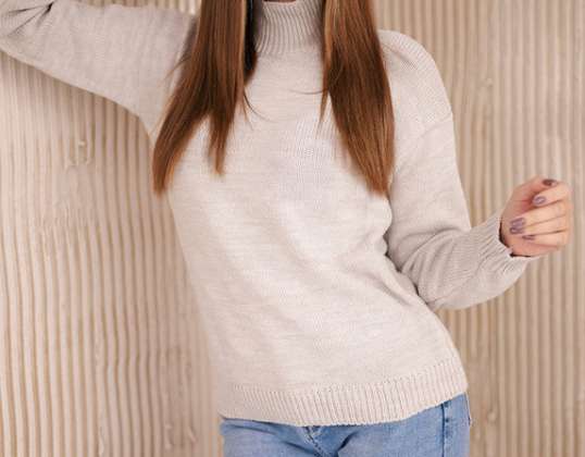 We present you a fashionable sweater with a rolled turtleneck. Pullover