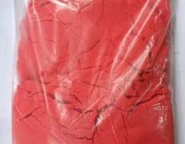 Kinetisch zand 1kg in een rode zak