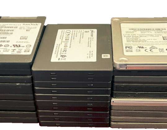 SSD-uri de înaltă calitate de 256 GB de la Samsung, Micron și SanDisk - Interfață SATA III de 2,5&quot; pentru cumpărare în bloc