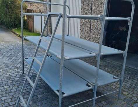 Auction: Lot of camp beds (3 beds, 6 beds each) - (1 bed, 4 beds) - (formerly Red Cross Youth Camp)