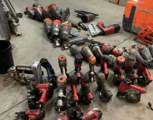 Auction: Lot of pneumatic nailing tools (approx. 40 pieces) - (untested)