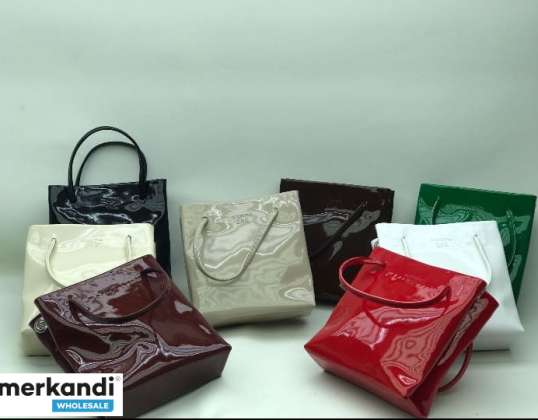 Открийте нашата селекция от дамски чанти от Турция за продажба на едро с голямо разнообразие от модели и цветове.