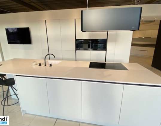 Küchenset mit Geräten Ausstellungsmodell 1 Einheit