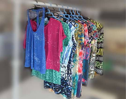 Lote de 50 pcs. itens, principalmente roupas femininas, 90% do lote é composto por itens para a temporada de verão