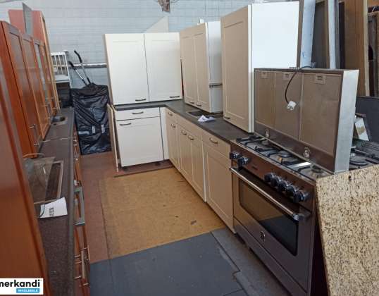 FTL van gebruikte keukens met inbouwapparatuur - 8000 EUR