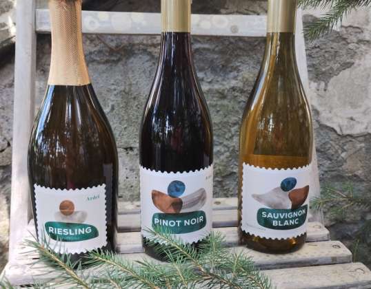 Vin de Transylvanie en gros prix méga attractif Pinot Noir, Sauvignon Blanc, Riesling