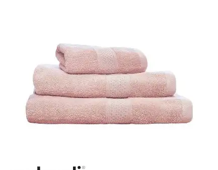 Handtücher und Kissen