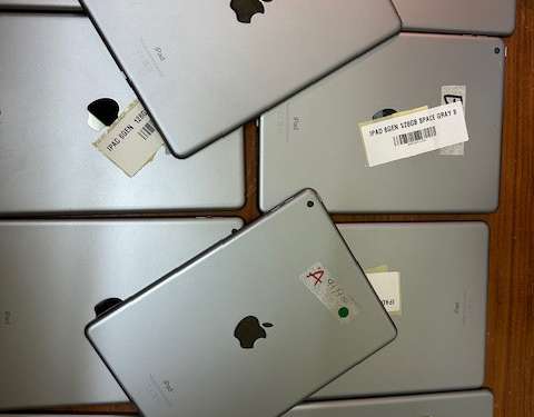 Apple iPad 6 128 GB Grau Klasse A | Hohe Akkukapazität und Garantie | 10 Einheiten