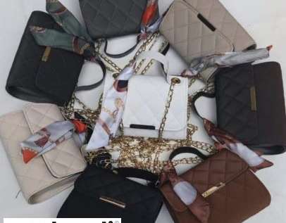 Women's handbags from Turkey wholesale at great conditions.