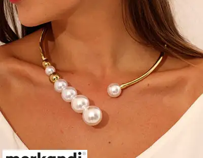 Chic Accessory Choices: Μυστικό κολιέ Memento