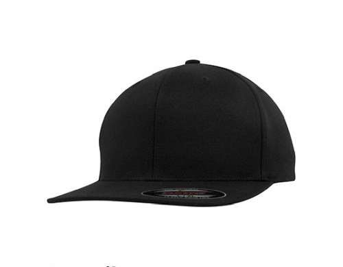 Flexfit Flat Visor Cap – Modern cap with flat visor for a trendy look