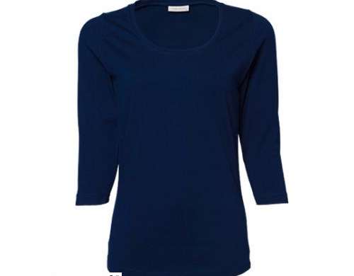 Stylish ladies stretch T-shirt with 3/4 sleeves perfect for transitional periods