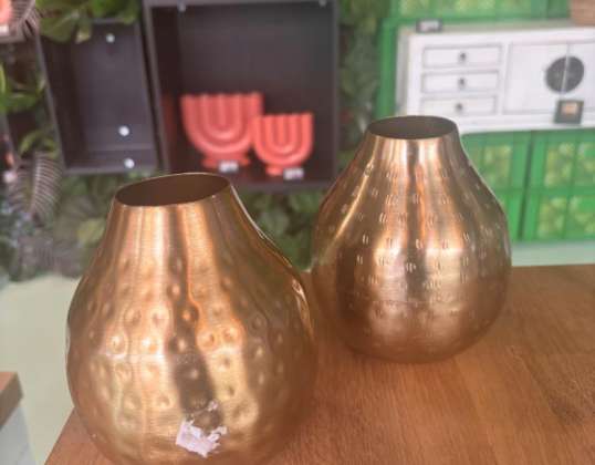 Vase metal gold coloured 14 cm 2 assorted