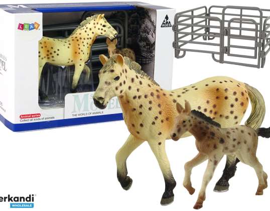 2 db-os figura készlet Lovak Farm Lócsikó Fajta Knabstrupper