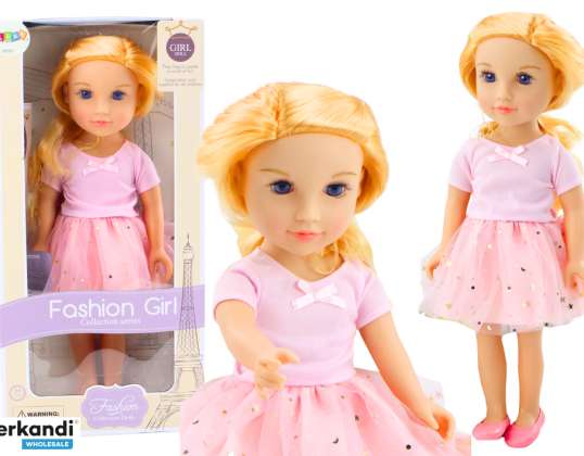 Muñeca en vestido rosa con tul