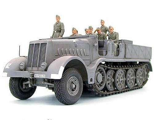 German 18t heavy half track famo