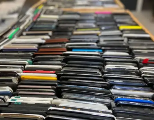 Μικτή Samsung &amp; Smartphone Oppo | Μεταχειρισμένο Μη δοκιμασμένο | Μαζική παρτίδα | Καλό &amp; Σπασμένες οθόνες | Απόθεμα Γερμανία