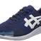 Adidas, Nike, Asics scarpe sportive nuove a stock foto 3