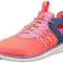 Adidas, Nike, Asics scarpe sportive nuove a stock foto 5