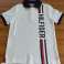 Tommy Hilfiger - BOYS Polo - Aktienangebote. Discount-Preis, Lager-Lot zum Verkauf. Bild 4