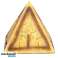 Hieroglifu dekorēta piramīda uz vienu gabalu attēls 2
