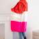Den trefarvede cardigan med hætte er den perfekte tilføjelse til din garderobe, der kombinerer stil og komfort billede 2