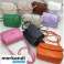 Vielfältige Auswahl an Damenhandtaschen in diversen Modellvarianten und Farbvarianten für den Großhandel aus der Türkei. Bild 3