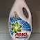 Sperimenta una cura del bucato superiore con i prodotti per il lavaggio Ariel foto 2