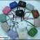 Módne dámske kabelky s alternatívnymi farebnými a štýlovými variáciami. fotka 2