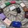 Modieuze dameshandtassen met verschillende kleur- en ontwerpvariaties. foto 1