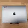 1423 Stück MacBook-Displays. Bild 2