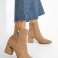 Elegante Damenstiefel aus Öko-Veloursleder mit elegantem Accessoire Bild 5