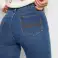 À partir de 2,30 € – Jeans femme catégorie A pour le printemps et l'été, nouveautés en tailles d'Europe centrale, disponibles à partir de 20 pièces directement en stock photo 5