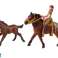 NEL 12376 Set de 3 Figuras Caballos y Estatuilla de Corral Jinete de Potro de Caballo fotografía 1
