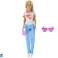 Baby Doll Anlily lange blonde Haare Handtasche Brille weiße Bluse Bild 1